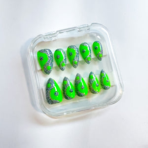 Brat Green Yin Yang Psychedelic Press-On Nail Kit